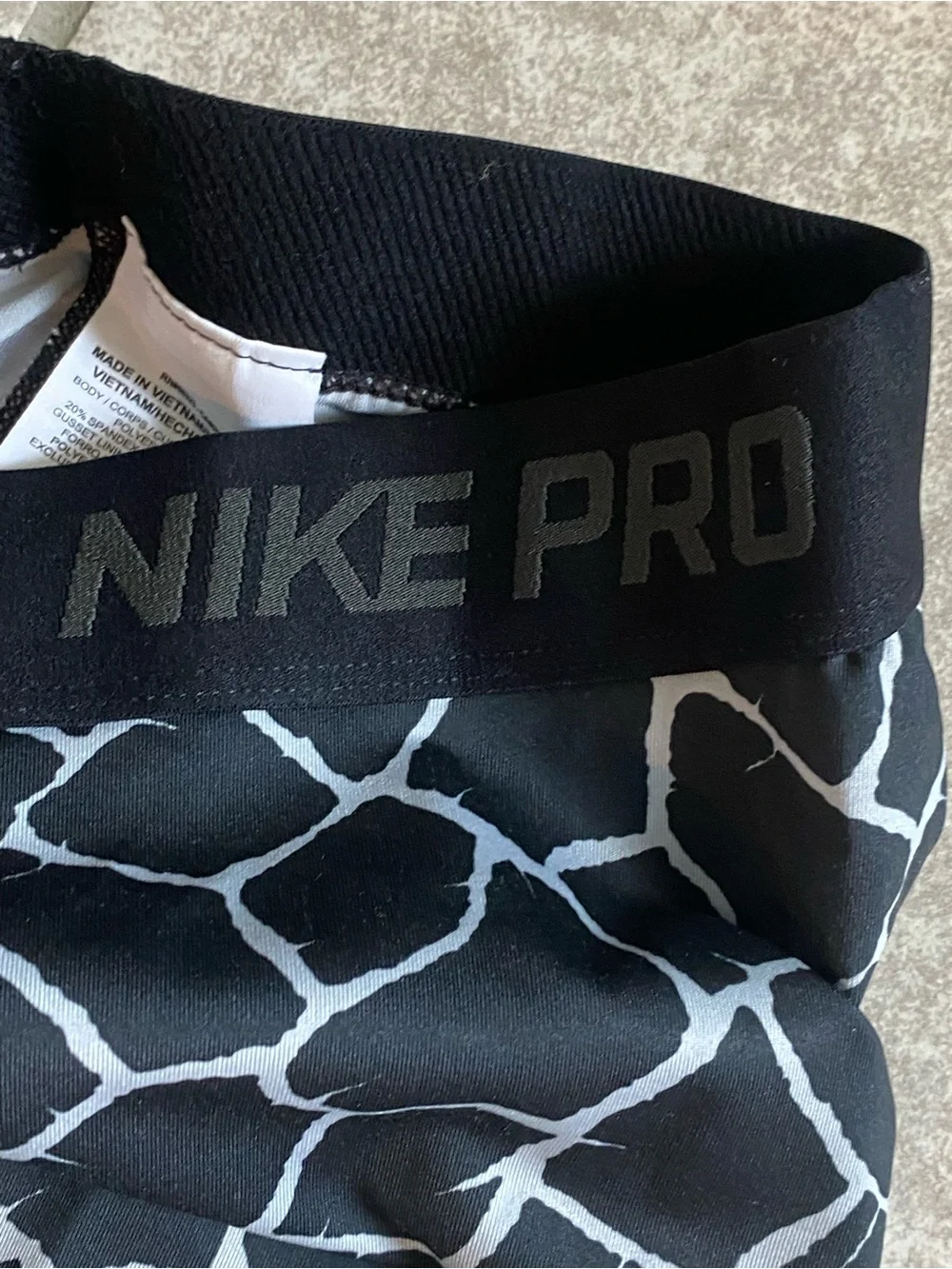 Nike Girls' Black & Gray Animal Print Leggings with Neon Swoosh Medium